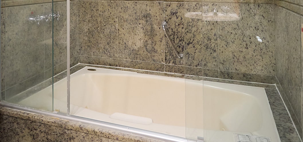 apartamento luxo banheiro 2